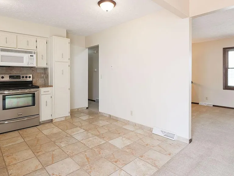13435 Westwood Ln — Photo 9