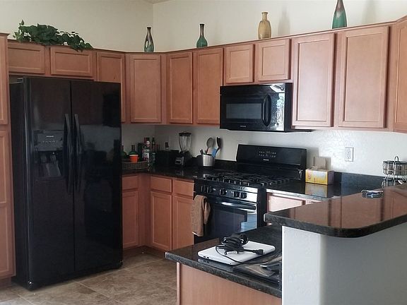 3rd image of 19903 W Woodlands Ave