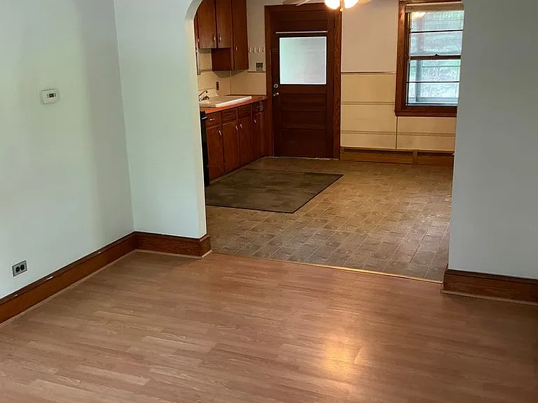 560 Eastern Ave — Photo 8