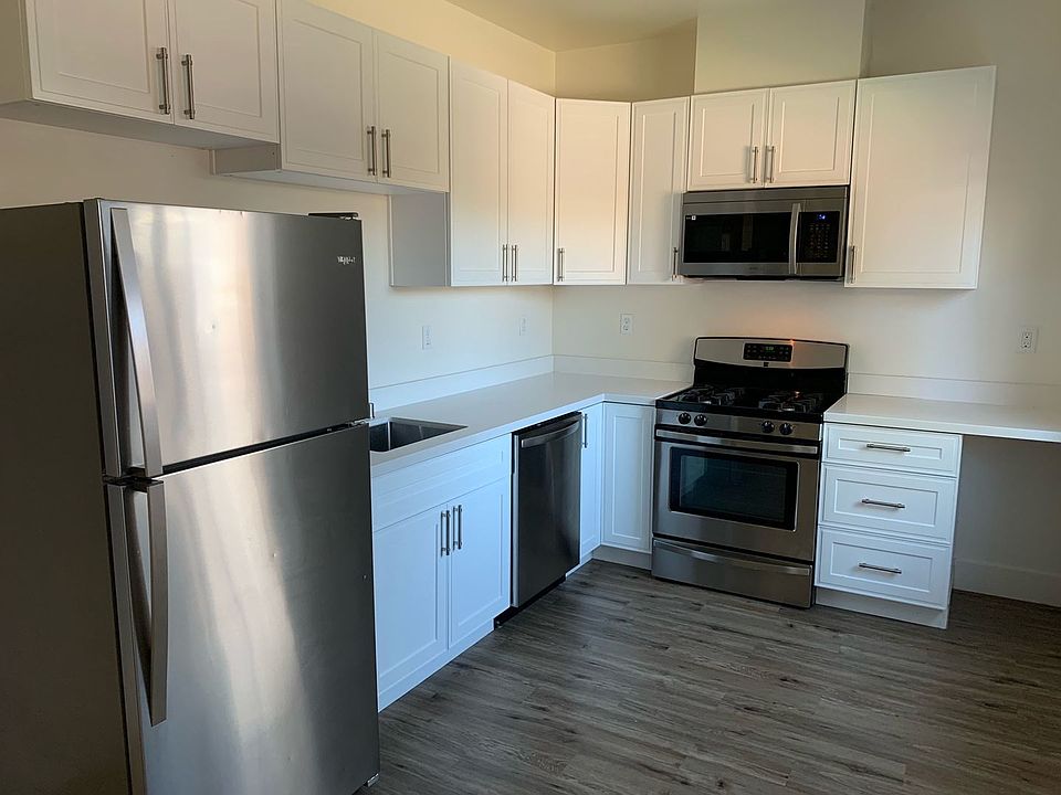 1st image of 1716-1720 13th St #2B-1BA-698SQFT