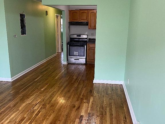 Living area extending to the kitchen