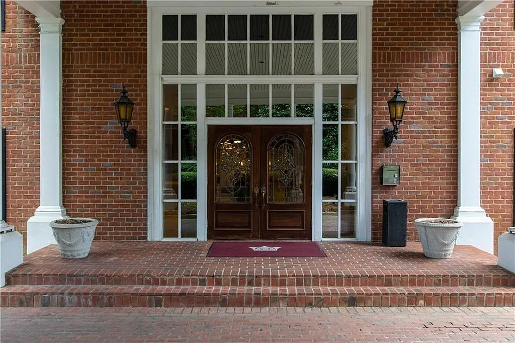 2 bed, 2.0 bath, 1270 sqft, $1,950 — Photo 1