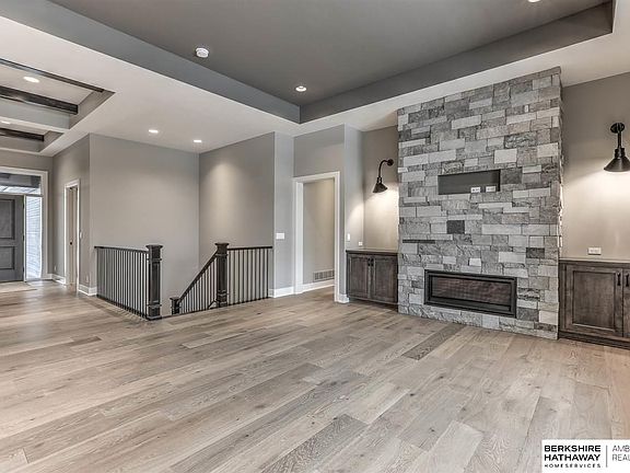 5th image of 4610 N 192nd Ave