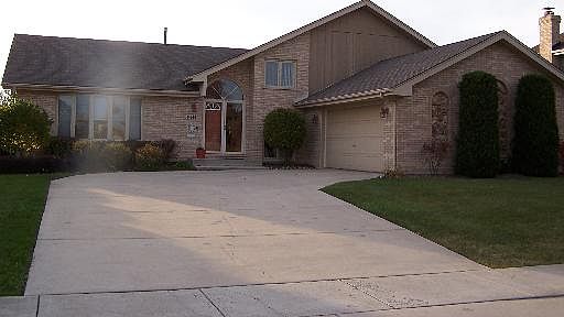 1st image of 14744 Greenbrier Ln