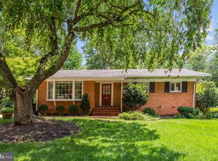 10225 Raider Ln, Fairfax, VA 22030