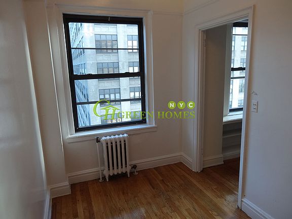 2nd image of 455 W 34th St APT 12b