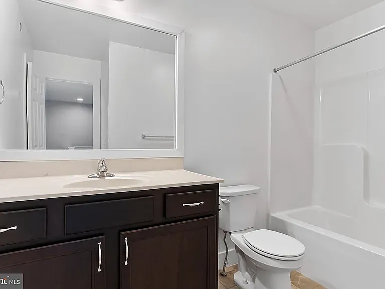 303 Estate Dr #303