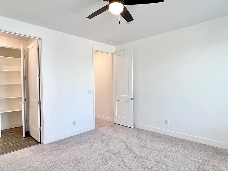 1247 E Colter St #11 — Photo 28
