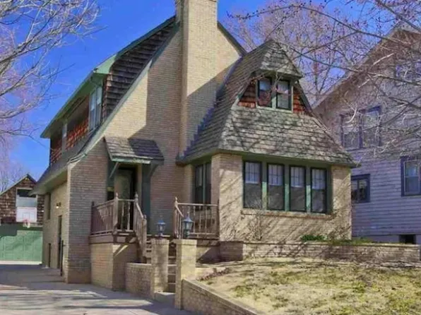 324 Circle Dr, Wichita, KS 67218