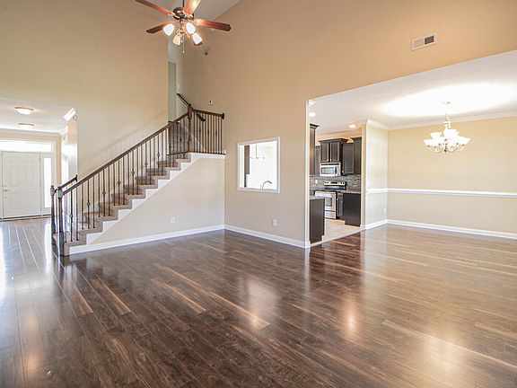 4th image of 809 Carousel Ct