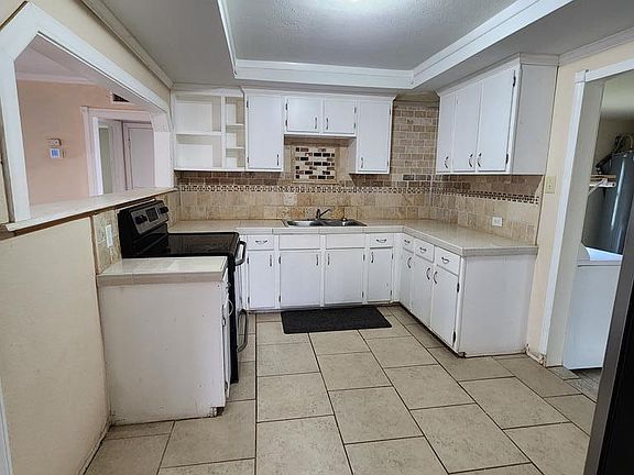 5th image of 106 Holly Dr