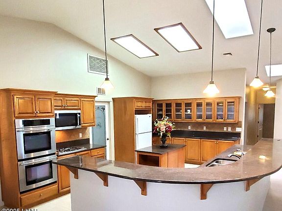 4th image of 3435 Wallingford Dr