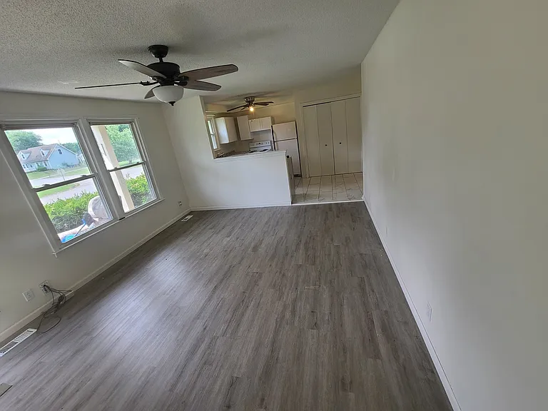 575 Bridgette Dr — Photo 9