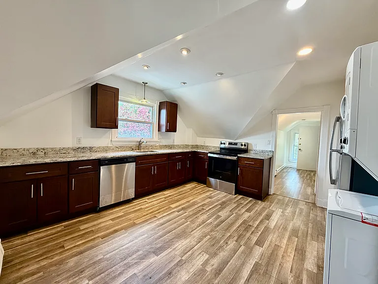 980 Washington St #2 — Photo 1
