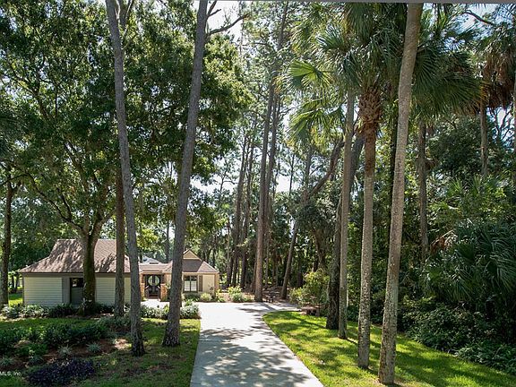 4th image of 2002 Palmetto Point Dr