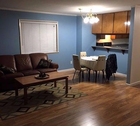 3rd image of 15341 Kingsbury Cir