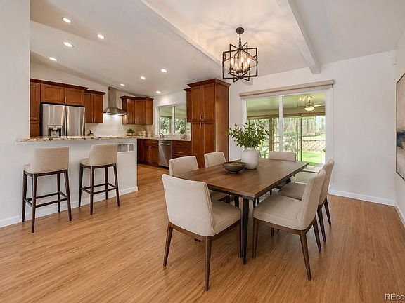 4th image of 883 S Nelson Way