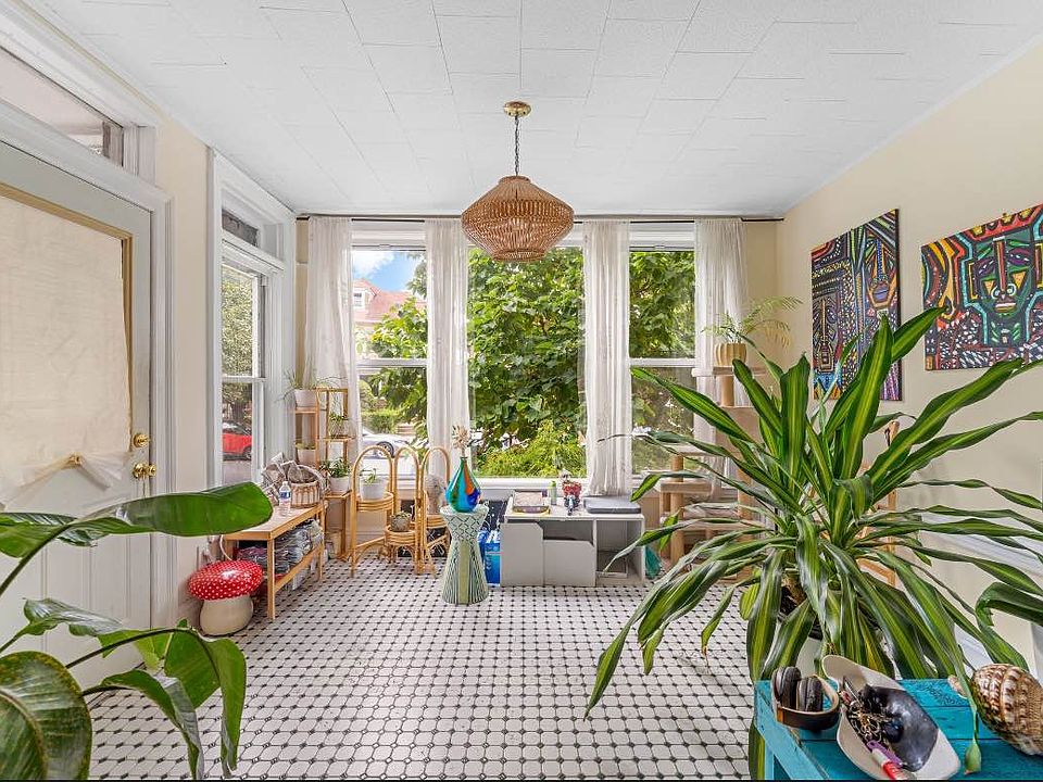 1st image of 169 Sullivan Pl Floor 1