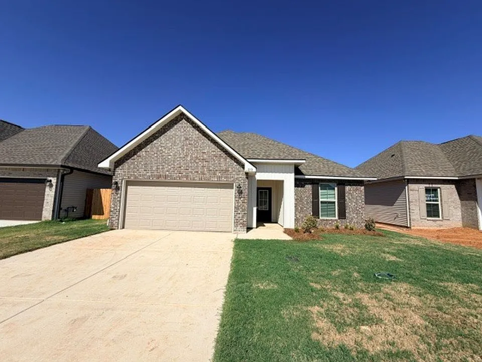816 Venecia Dr
