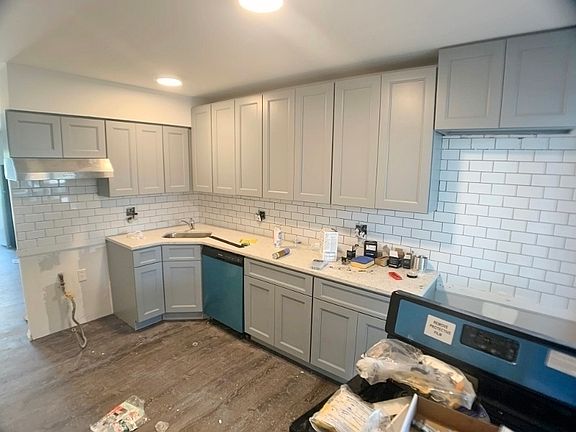 5th image of 35-14 31st St #F1