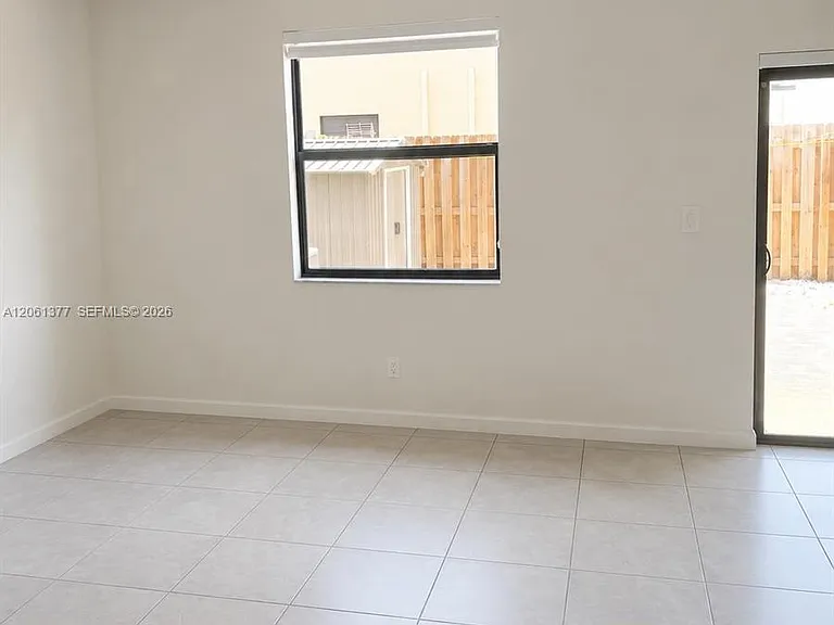 11916 SW 246th Ln — Photo 5