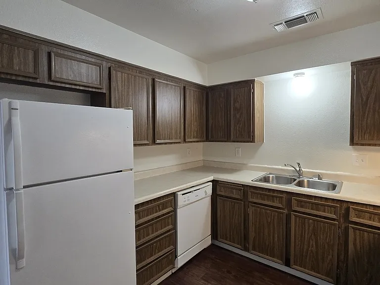 3750 N Delno Ave #205 — Photo 11