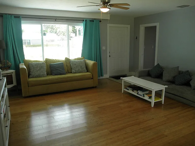 431 Virginia Dr — Photo 7