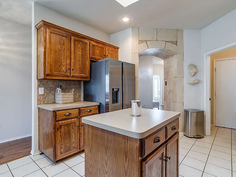 9712 Minton Dr — Photo 8