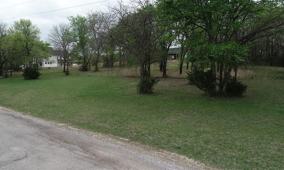 1st image of Ponderosa Dr