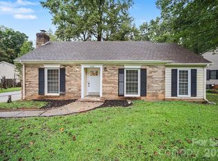 5508 Whistlewood Ln, Charlotte, NC 28208