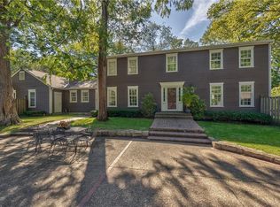 5524 Mission Rd, Fairway, KS 66205