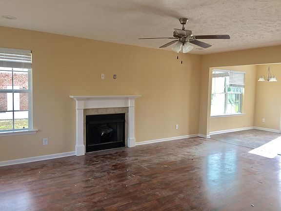 2nd image of 1310 Auldridge Dr