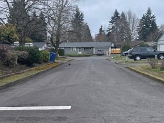 Exterior Neighborhood (street photo)