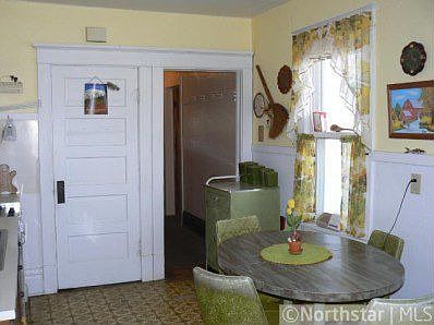 5th image of 300 N Prospect Ave