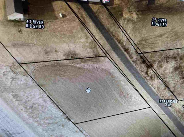 42 S River Ridge Dr, Guttenberg, IA 52052