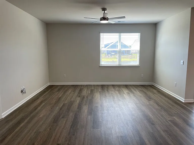 1056 Stanbury Bluff Rd SW — Photo 5