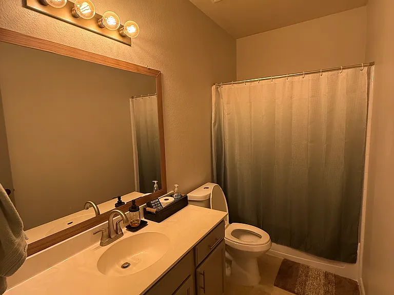 2827 Southampton Way #B — Photo 4