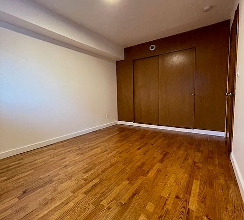 5th image of 3200 S Edmunds St #8