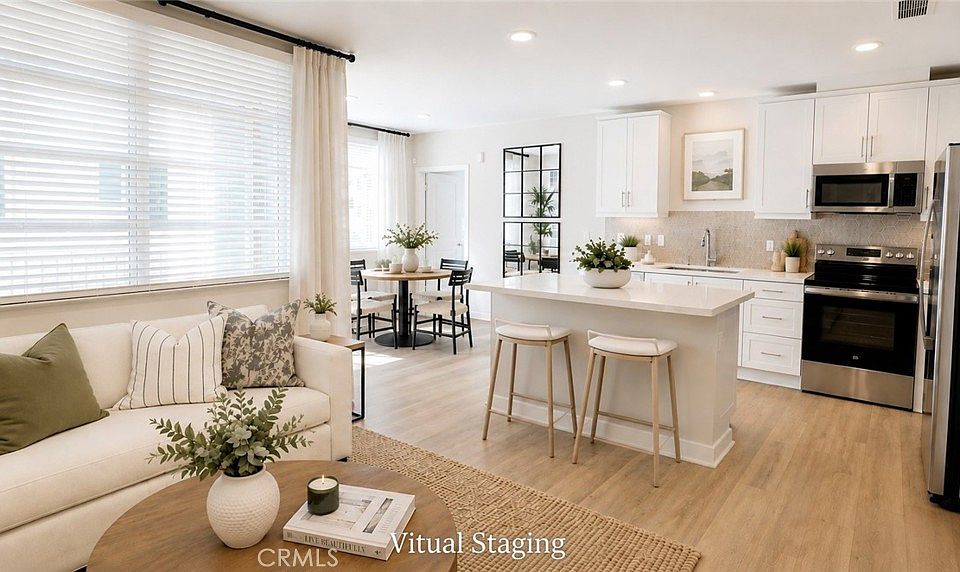 1st image of 12925 Paradiso Dr #204