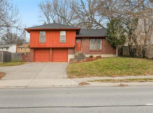 9936 W 95th St, Overland Park, KS 66212