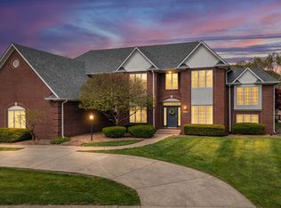 13867 Smokey Ridge Dr, Carmel, IN 46033