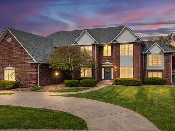 13867 Smokey Ridge Dr, Carmel, IN 46033