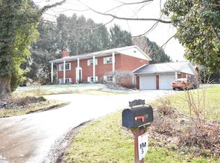 2306 Circle Dr, Morgantown, WV 26505