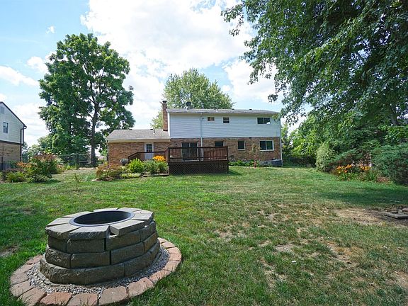 3rd image of 1076 Muirfield Dr