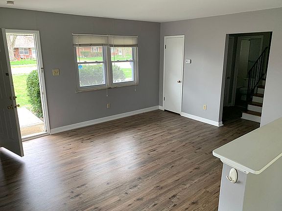 2nd image of 281 Myrtle Dr