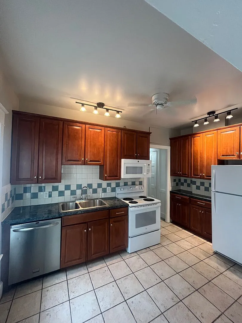 1-5 Ellicott Street — Photo 4