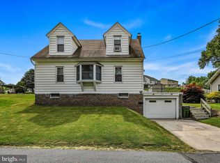 46 Cherry St, Pine Grove, PA 17963