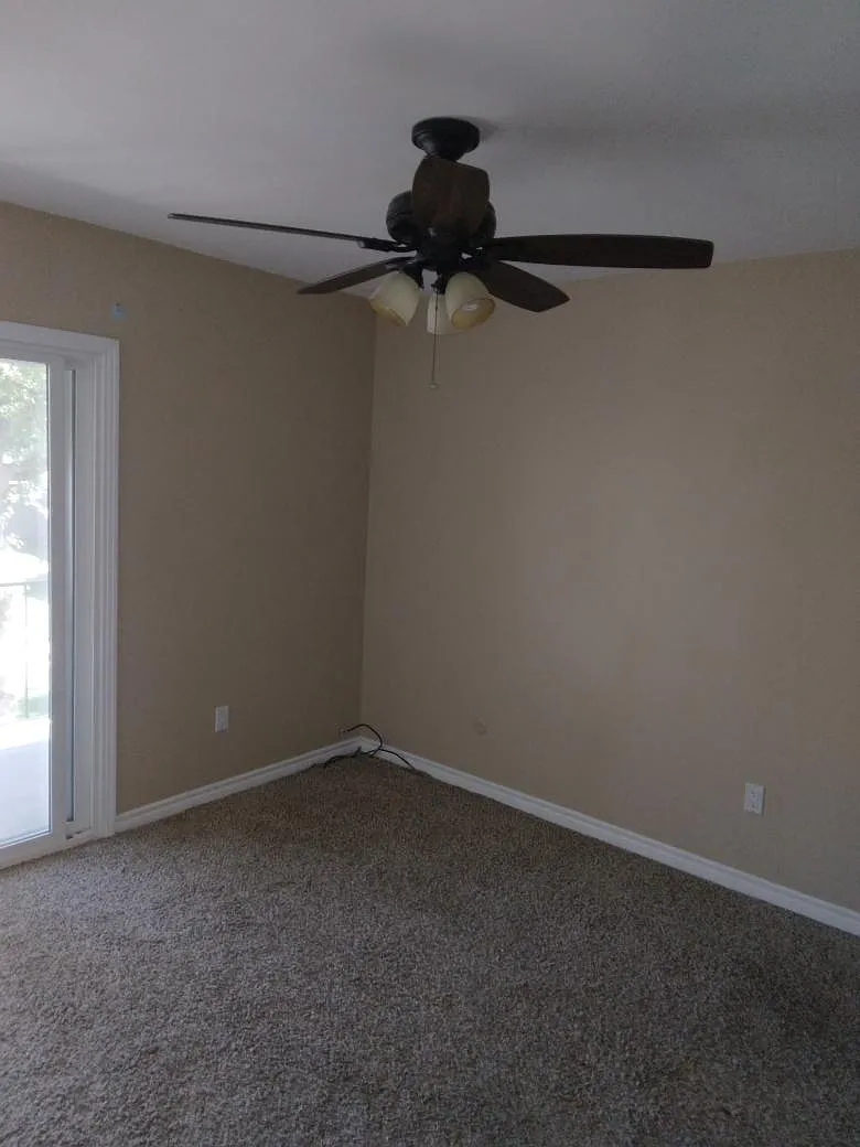3 bed, 2.5 bath, 1437 sqft, $3,695 — Photo 4
