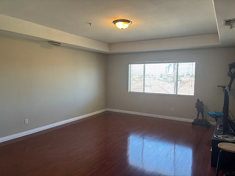 120 N Moore Ave #307 — Photo 2