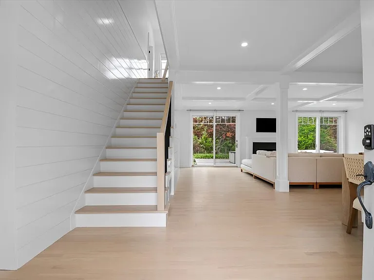 23 Wireless Way — Photo 22